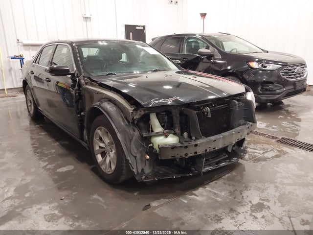 Aukcja sprzedaży 2015 Chrysler 300 Limited, vin: 2C3CCAAG4FH792801, numer aukcji: 43932940