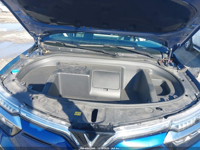 Vinfast Vf 8 Eco 2024 RLLV1AEB8RH008113 Image 10