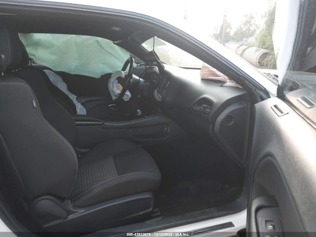 2019 DODGE CHALLENGER 2C3CDZBT7KH750530 Photo 4