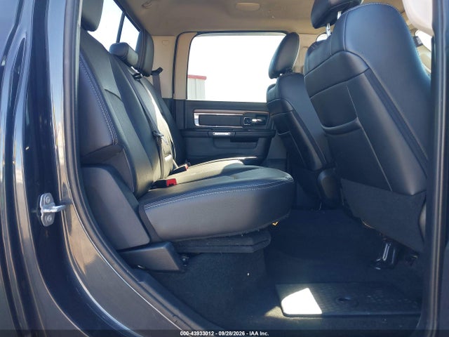 3C63R3JL0HG743463 RAM 3500 Laramie 4x4 8&#039; Box