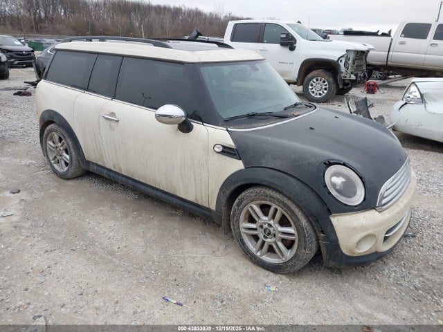 2012 MINI COOPER CLUBMAN WMWZF3C57CT189292 Photo 0