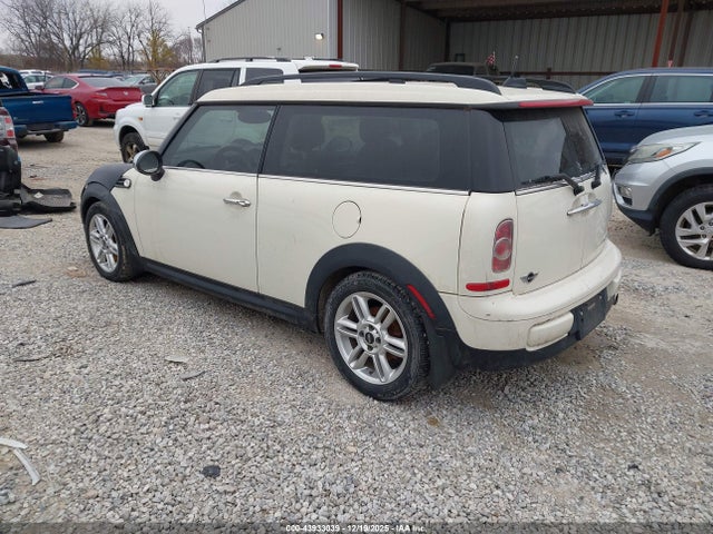 2012 MINI COOPER CLUBMAN WMWZF3C57CT189292 Photo 2