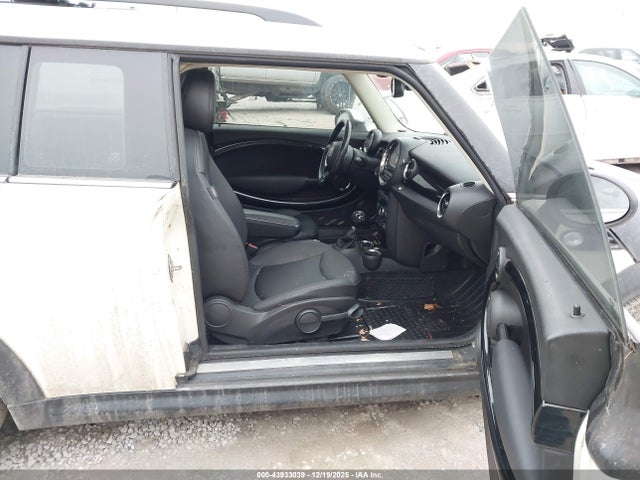 2012 MINI COOPER CLUBMAN WMWZF3C57CT189292 Photo 4