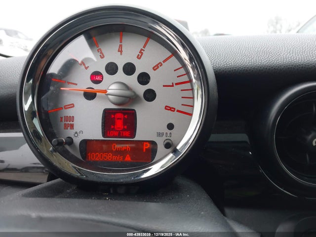 2012 MINI COOPER CLUBMAN WMWZF3C57CT189292 Photo 6