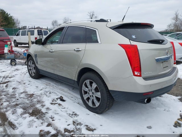 2014 CADILLAC SRX 3GYFNEE33ES662001 Photo 2