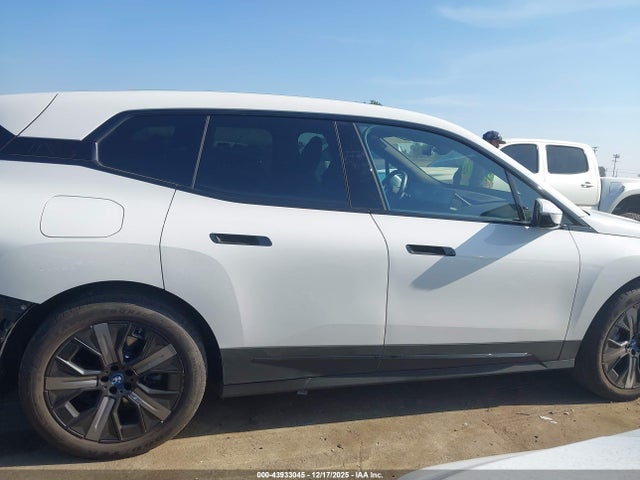 WB523CF08RCR88337 BMW Ix Xdrive50