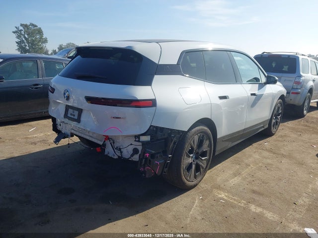 WB523CF08RCR88337 BMW Ix Xdrive50