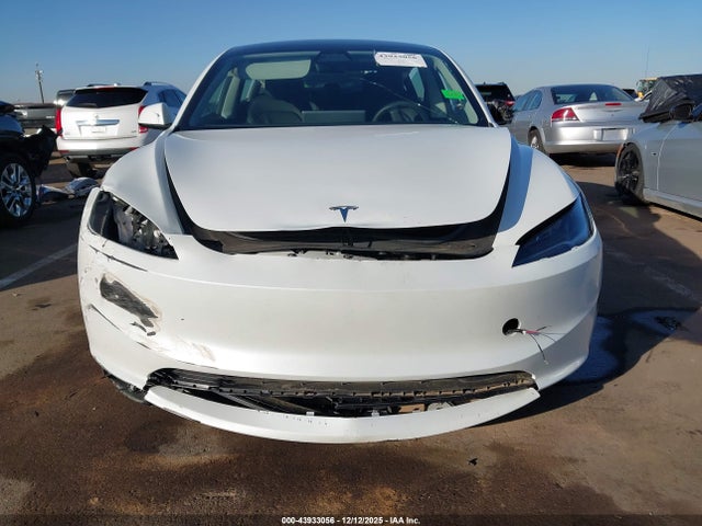5YJ3E1EA8RF737872 Tesla MODEL 3