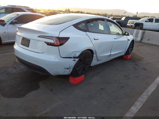 2024 TESLA MODEL 3 5YJ3E1EA8RF737872 Photo 3