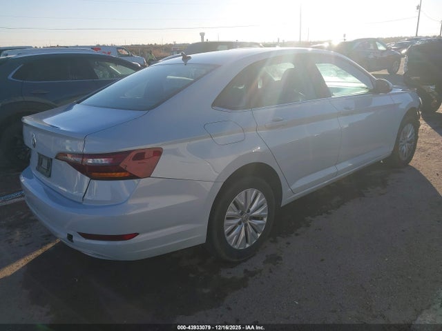 Aukcja sprzedaży 2019 Volkswagen Jetta 1.4t R-line/1.4t S/1.4t Se, vin: 3VWC57BU4KM131775, numer aukcji: 43933079