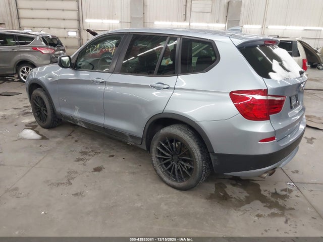 2012 BMW X3 5UXWX5C53CL722462 Photo 2