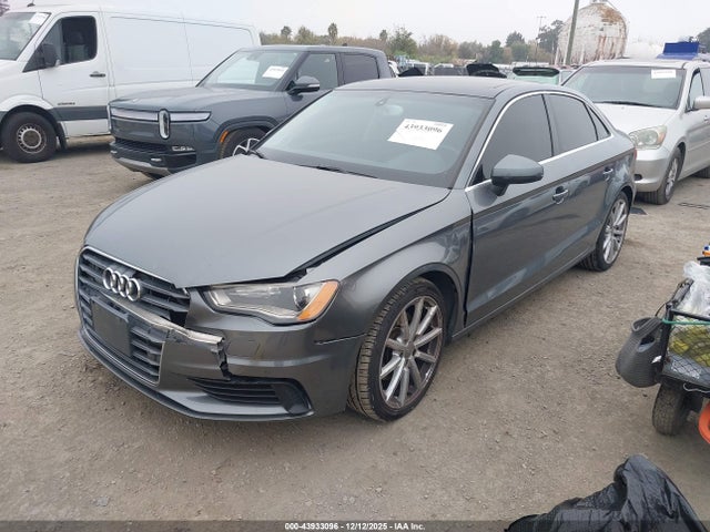 2015 AUDI A3 WAUEFGFF2F1067241 Photo 1