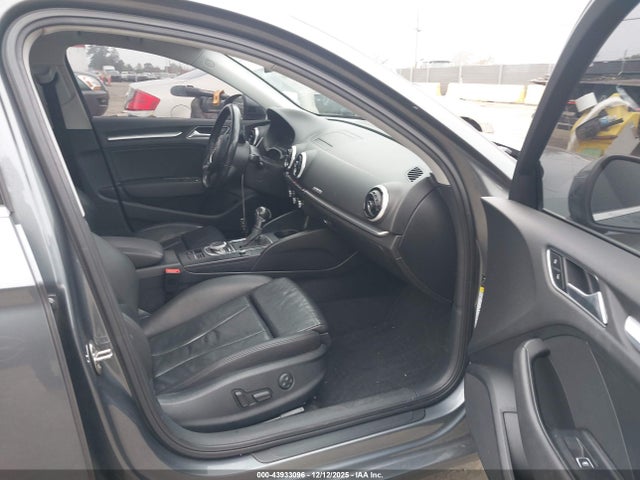 2015 AUDI A3 WAUEFGFF2F1067241 Photo 4