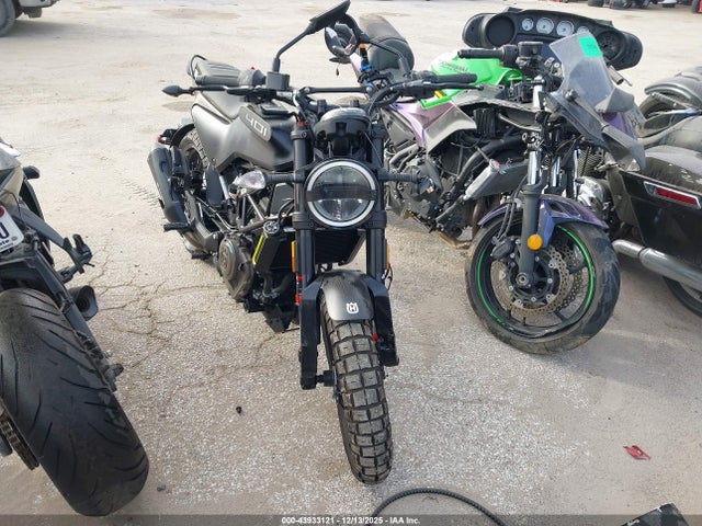 2023 HUSQVARNA VITPILEN 401/SVARTPILEN 401 MD2JUJ407PN201040