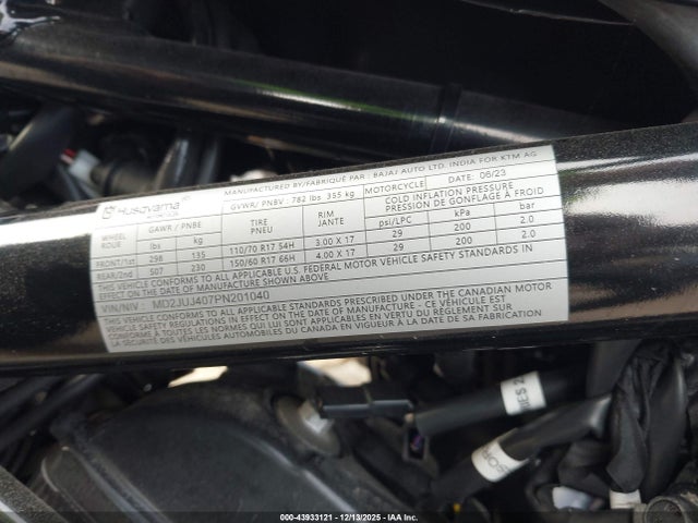 2023 HUSQVARNA VITPILEN 401/SVARTPILEN 401 MD2JUJ407PN201040 Photo 9