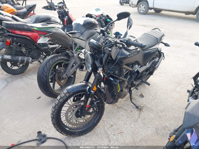 2023 HUSQVARNA VITPILEN 401/SVARTPILEN 401 MD2JUJ407PN201040 Photo 1