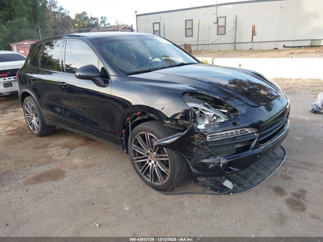 2013 PORSCHE CAYENNE WP1AA2A20DLA05327 Photo 0