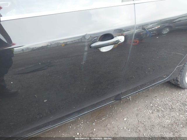 2011 VOLVO S60 YV1902FH9B2006669 Photo 5