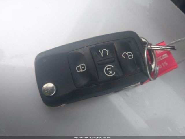 2015 VOLKSWAGEN PASSAT 1VWCM7A37FC052880 Photo 10