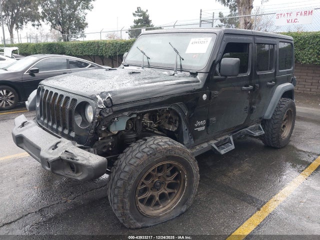 1C4HJXDNXKW588794 Jeep Wrangler Unlimited Sport S 4x4