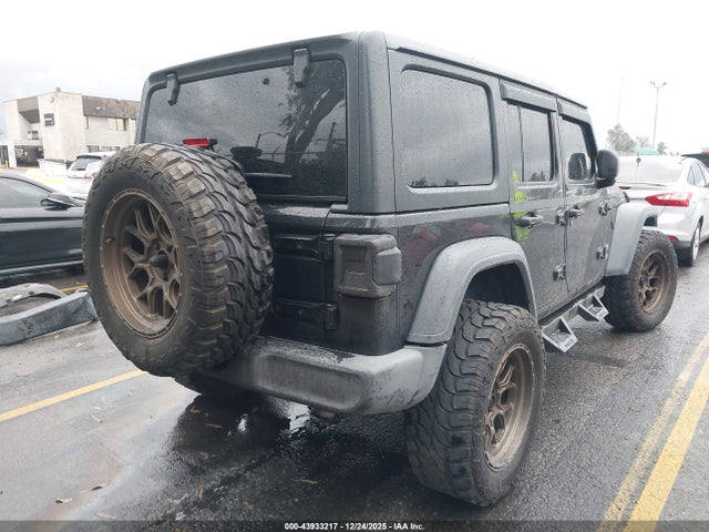1C4HJXDNXKW588794 Jeep Wrangler Unlimited Sport S 4x4