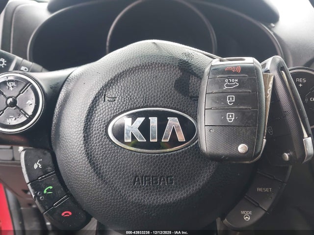 KIA SOUL + 2014 KNDJP3A56E7726391 Image 11