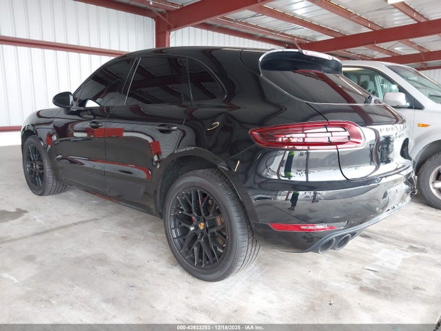 2018 PORSCHE MACAN WP1AG2A5XJLB64392 Photo 2