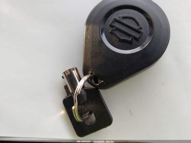 2019 HARLEY-DAVIDSON FLHTK 1HD1KEF16KB664790 Photo 10