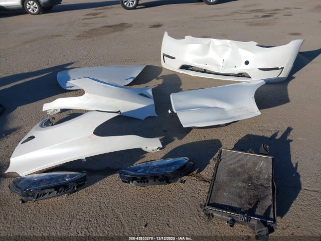 Продаж на аукціоні авто 2022 Tesla Model Y Long Range Dual Motor All-wheel Drive, vin: 7SAYGDEE8NF361918, номер лоту: 43933270