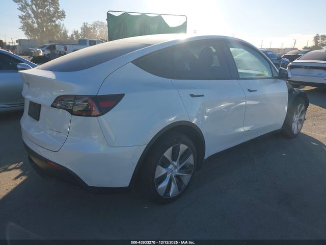 Продаж на аукціоні авто 2022 Tesla Model Y Long Range Dual Motor All-wheel Drive, vin: 7SAYGDEE8NF361918, номер лоту: 43933270