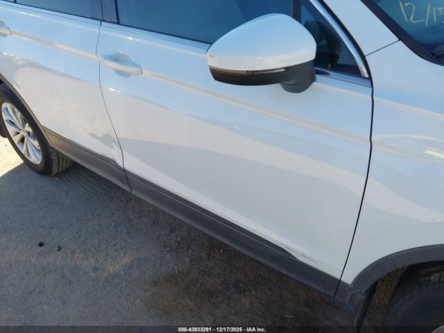 2019 VOLKSWAGEN TIGUAN 3VV3B7AX0KM034159 Photo 5