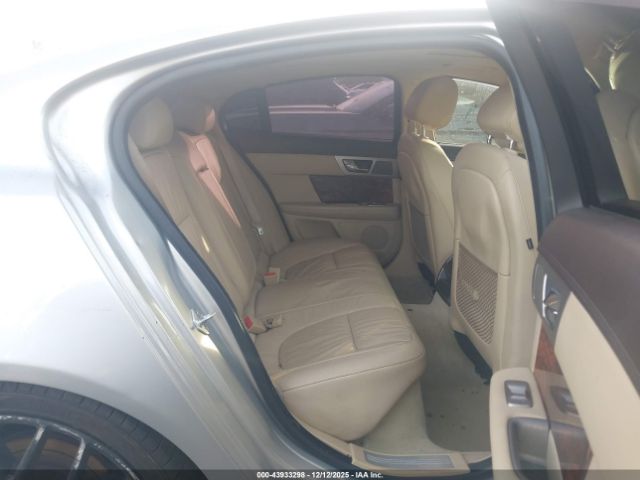 2009 JAGUAR XF SAJWA05B99HR34739 Photo 7