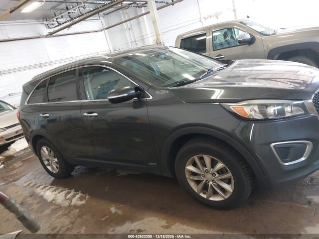 2016 Kia Sorento 2.4l Lx მანქანა იყიდება აუქციონზე, vin: 5XYPGDA32GG112331, აუქციონის ნომერი: 43933390
