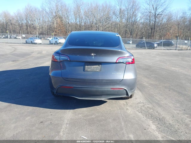 Продаж на аукціоні авто 2023 Tesla Model Y Awd/long Range Dual Motor All-wheel Drive, vin: 7SAYGDEE3PA197879, номер лоту: 43933401