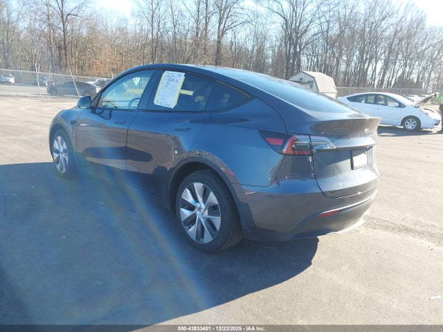 Продаж на аукціоні авто 2023 Tesla Model Y Awd/long Range Dual Motor All-wheel Drive, vin: 7SAYGDEE3PA197879, номер лоту: 43933401
