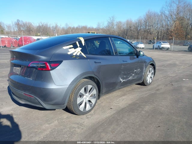 Продаж на аукціоні авто 2023 Tesla Model Y Awd/long Range Dual Motor All-wheel Drive, vin: 7SAYGDEE3PA197879, номер лоту: 43933401