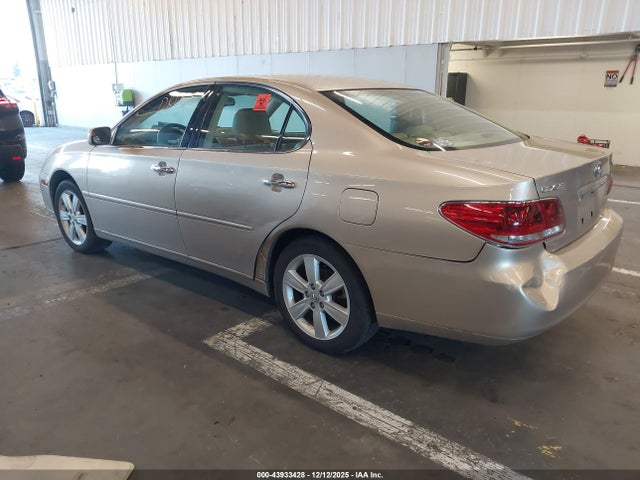2005 LEXUS ES 330 JTHBA30G555058540 Photo 2