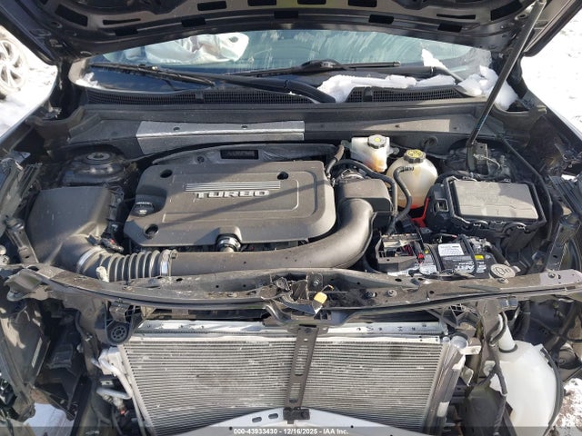 2019 CADILLAC XT4 1GYAZAR48KF133878 Photo 9