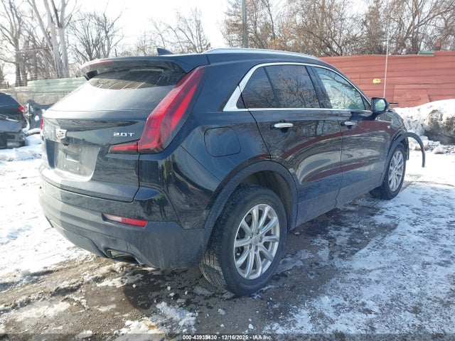 2019 CADILLAC XT4 1GYAZAR48KF133878 Photo 3