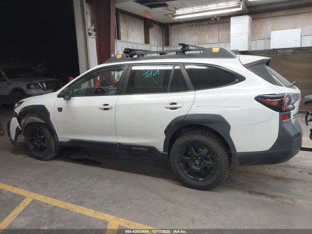 4S4BTGUD3N3213662 Subaru Outback Wilderness