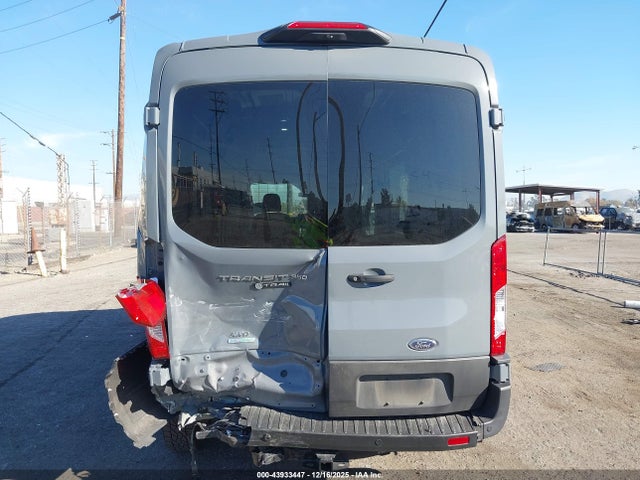 Ford Transit-350 2023 1FTBW2CG5PKB51555 Image 17