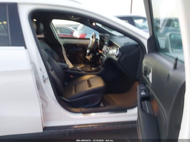 2017 MERCEDES-BENZ GLA 250 WDCTG4EB5HJ356583 Photo 4