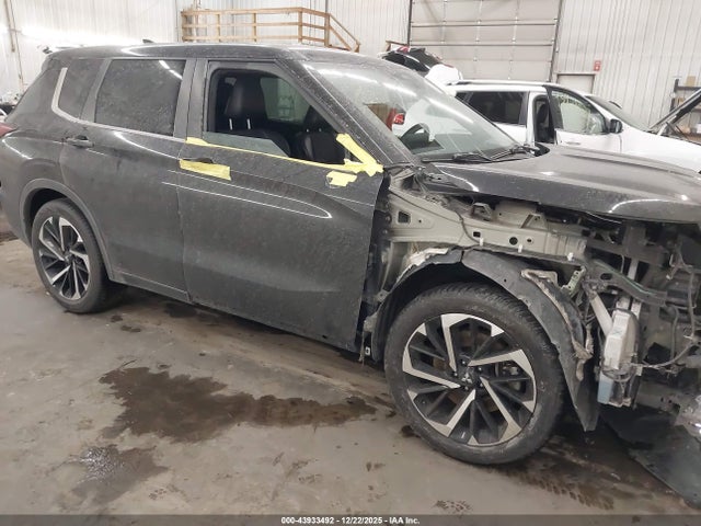 2022 MITSUBISHI OUTLANDER JA4J4UA88NZ017131 Photo 0