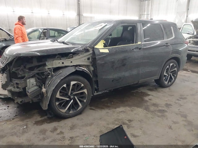 2022 MITSUBISHI OUTLANDER JA4J4UA88NZ017131 Photo 1