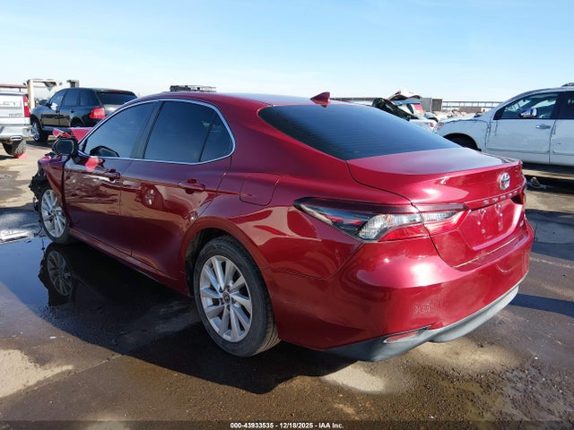 4T1C11AK2MU590762 Toyota CAMRY LE