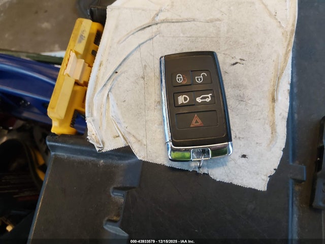 SALRT2RV9JA077091 Land Rover Discovery Hse Luxury