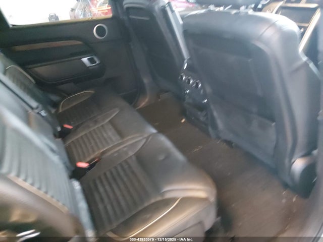 SALRT2RV9JA077091 Land Rover Discovery Hse Luxury