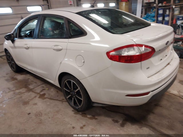 Ford FIESTA SE 2018 3FADP4BJ8JM126850 Image 3