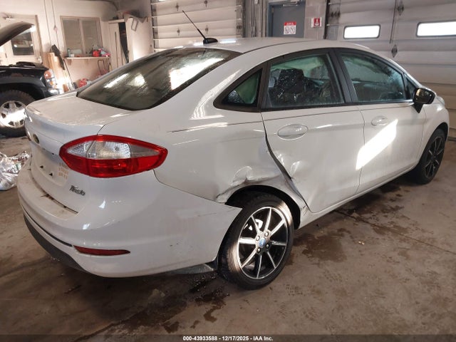 Ford FIESTA SE 2018 3FADP4BJ8JM126850 Image 4