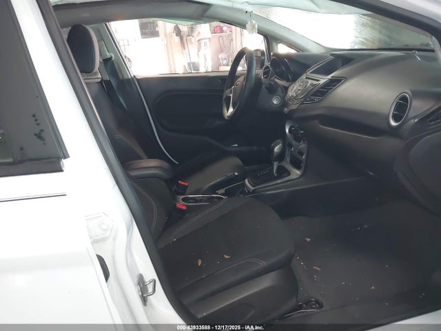 Ford FIESTA SE 2018 3FADP4BJ8JM126850 Image 5